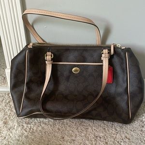 Women’s Coach Purse